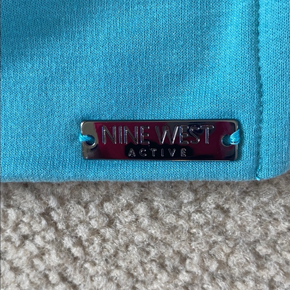 LARGE.   NINE WEST STRETCHY SOFT HOODIE TOP - Picture 7 of 10